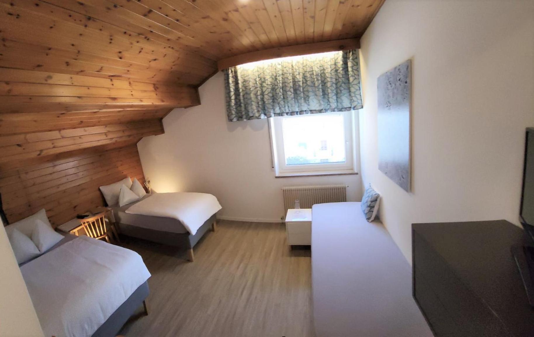 Albergo Gasthof Salurn Zimmer foto